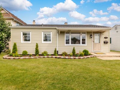 8708 44th Pl