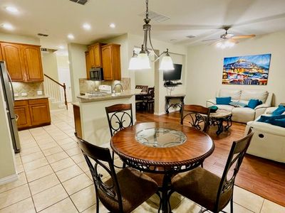 703 Chestnut Hill Dr