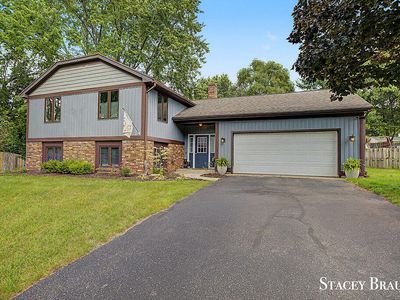 8264 Atlanta Ct NE