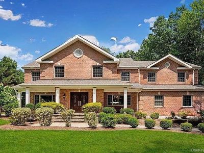 9 Arista Court