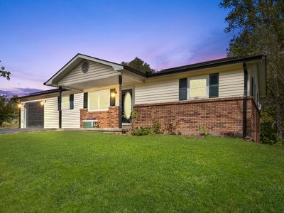 1479 E Williamsburg St