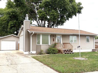 Property at 207 Anchor Dr, Yankton, SD