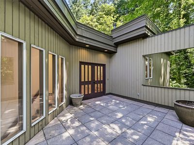 4200 W Lake Sammamish Parkway SE