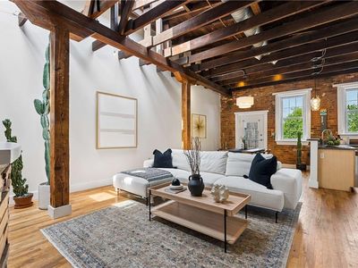 267 Peters St SW Unit 206