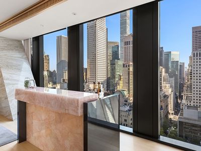 53 W 53rd St APT 24A