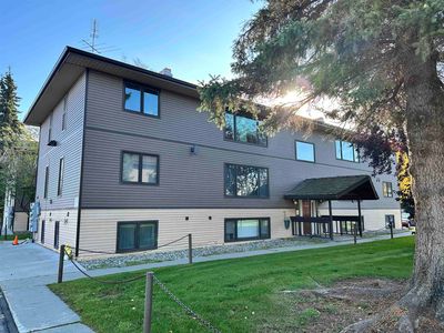 22 Glacier Ave APT 8