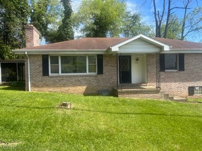 Property at 704 Elizabeth St, Lowellville, OH