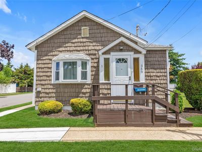 369 Maple Avenue