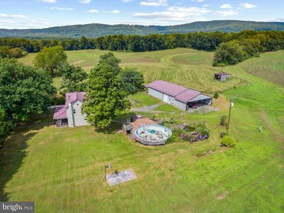 3985 Fairview Rd
