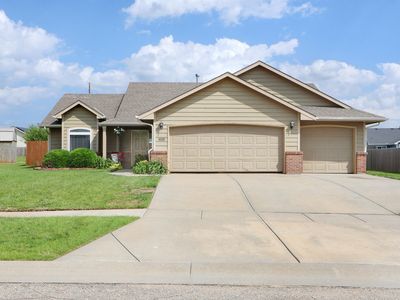 1145 Coyote Dr