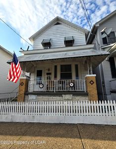 108 W Union St