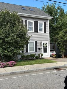 22 School St