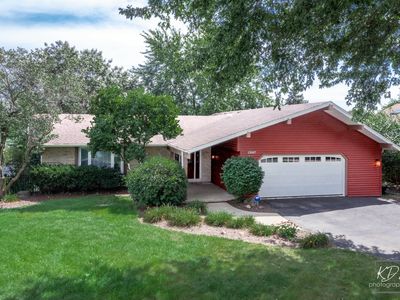 13607 S Lake Dr