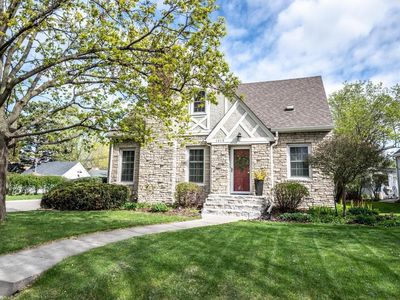 1513 Hoyt Ave W