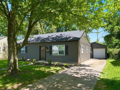 5215 Bowser Ave