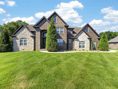 835 Mount Rainier Dr