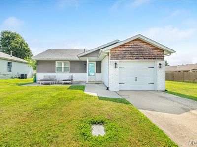 Property at 440 Deer Run, Moro, IL