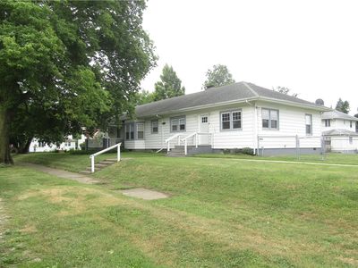 216 Maple St