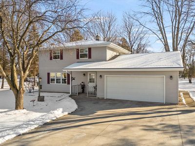 4905 Birchwood AVENUE