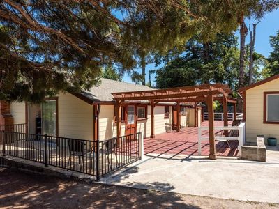 604 Live Oak Avenue