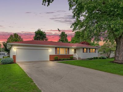 204 Douglas Dr