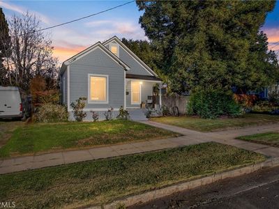 421 La Verne St