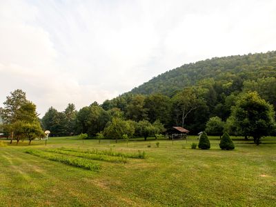 868 Old North Creek Rd