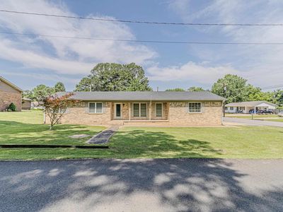 306 N Center Hill Rd