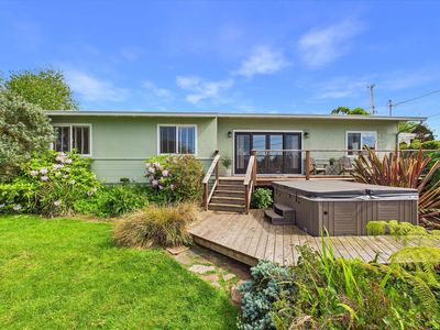 2561 Donna Dr