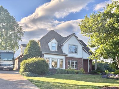 405 Harbour Approach Ln
