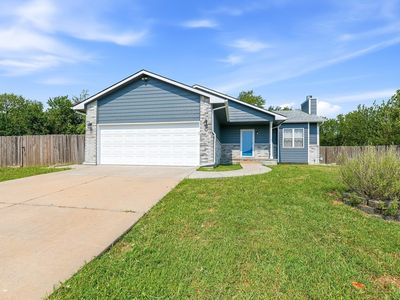 709 S Goebel Cir