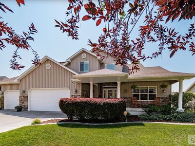 2094 Autumn Ln