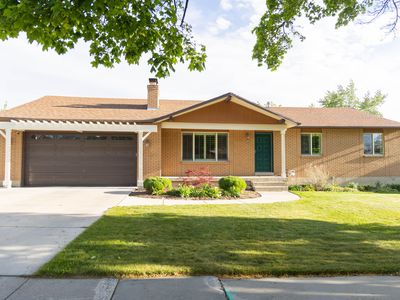 218 E Golden Willow Cir