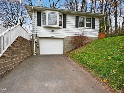 257 Lake Shore Drive