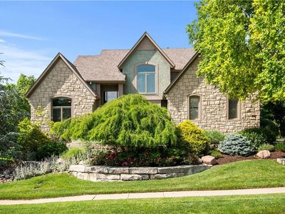 13210 Outlook St