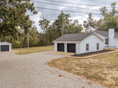 900 Pinhook Dr
