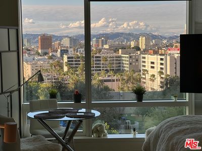 877 S Francisco St #1220