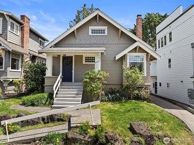 4410 Latona Avenue NE