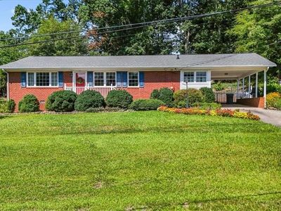 1326 Brookdale Dr