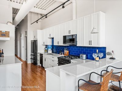 361 Robinson St Unit 208