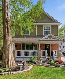 1223 Greenleaf Dr