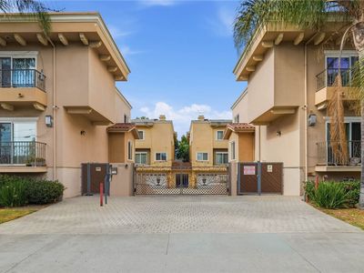Property at 13629 Wyandotte St, Van Nuys, CA
