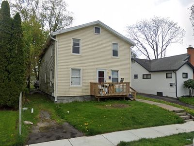 6 Chamberlain St