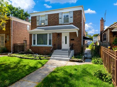 8826 S Jeffery Blvd