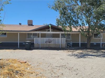 Property at 13958 Matiliza Ct, Phelan, CA