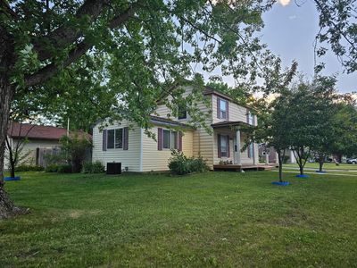 381 Elm St S