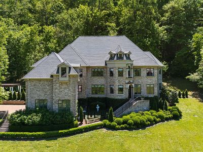 1060 Natchez Valley Ln