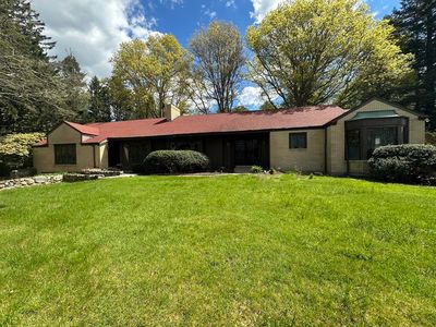 1049 Tucker Rd