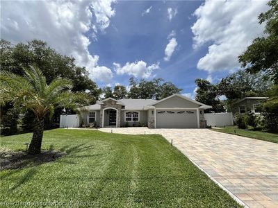 1823 N Olivia Dr