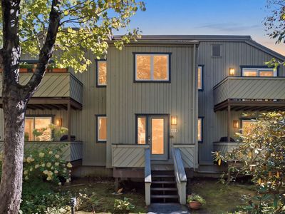 11 Byrne Court #B2